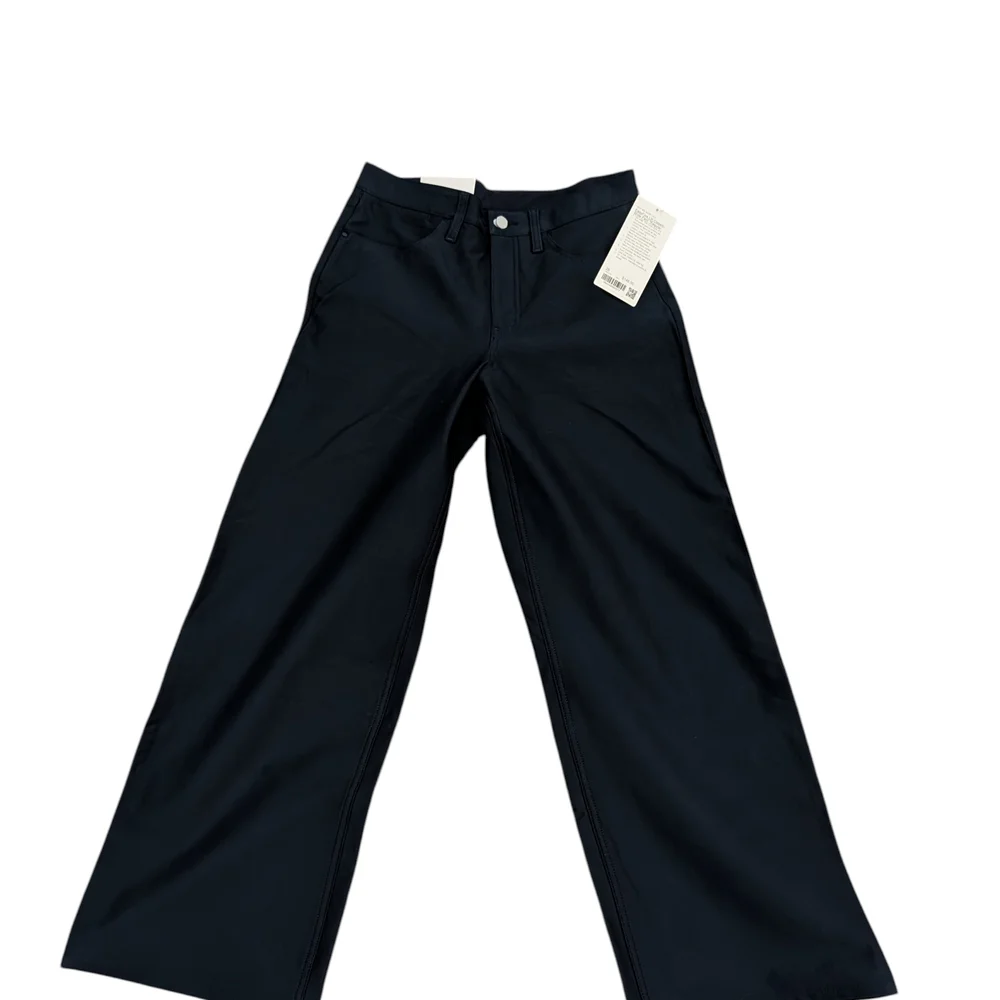 Lululemon EasyFive Low-Rise Classic-Wide Pant Regular 28 True Navy NWT - Picture 2 of 8